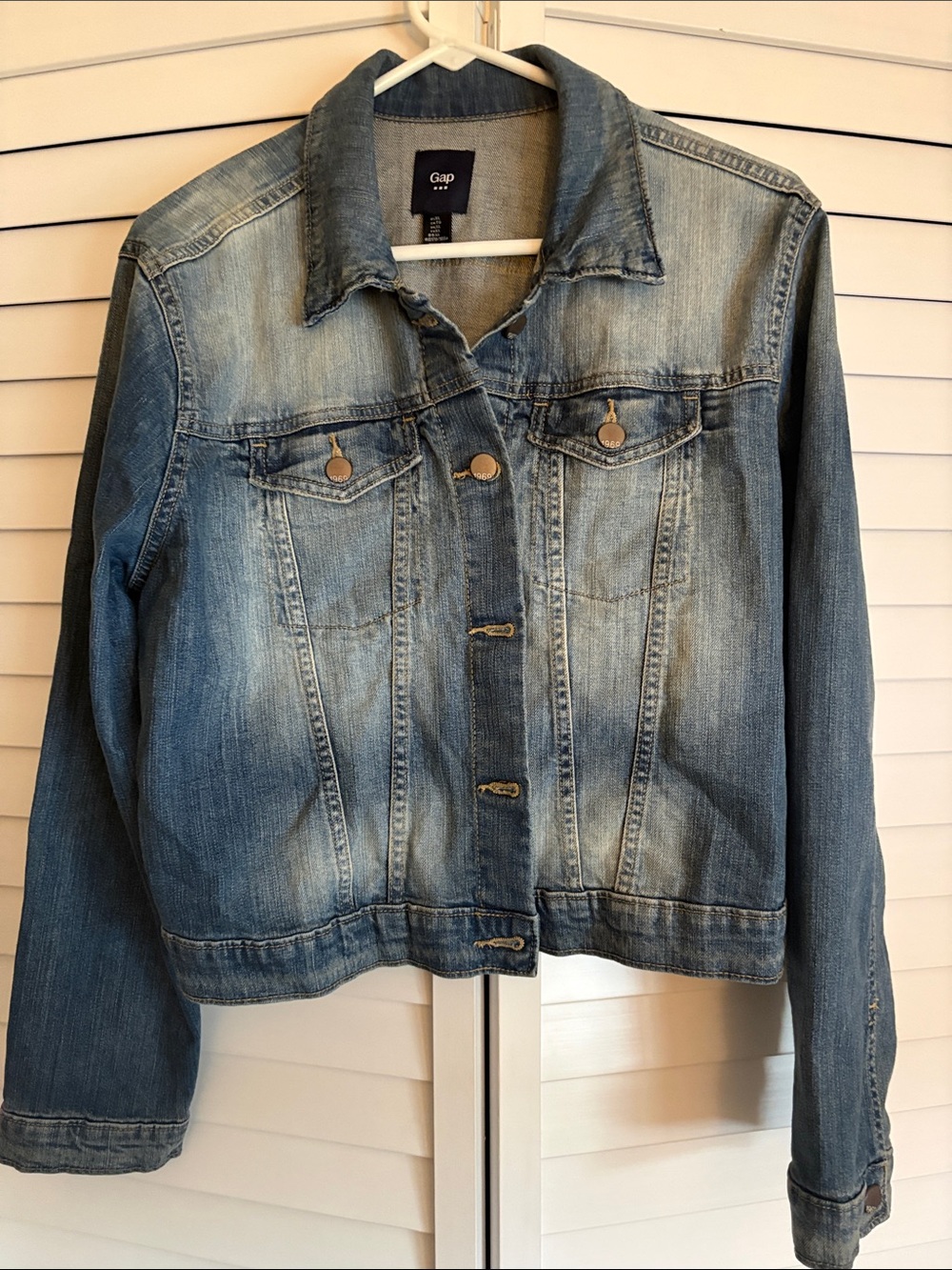 GAP Medium Wash Blue Denim Jacket